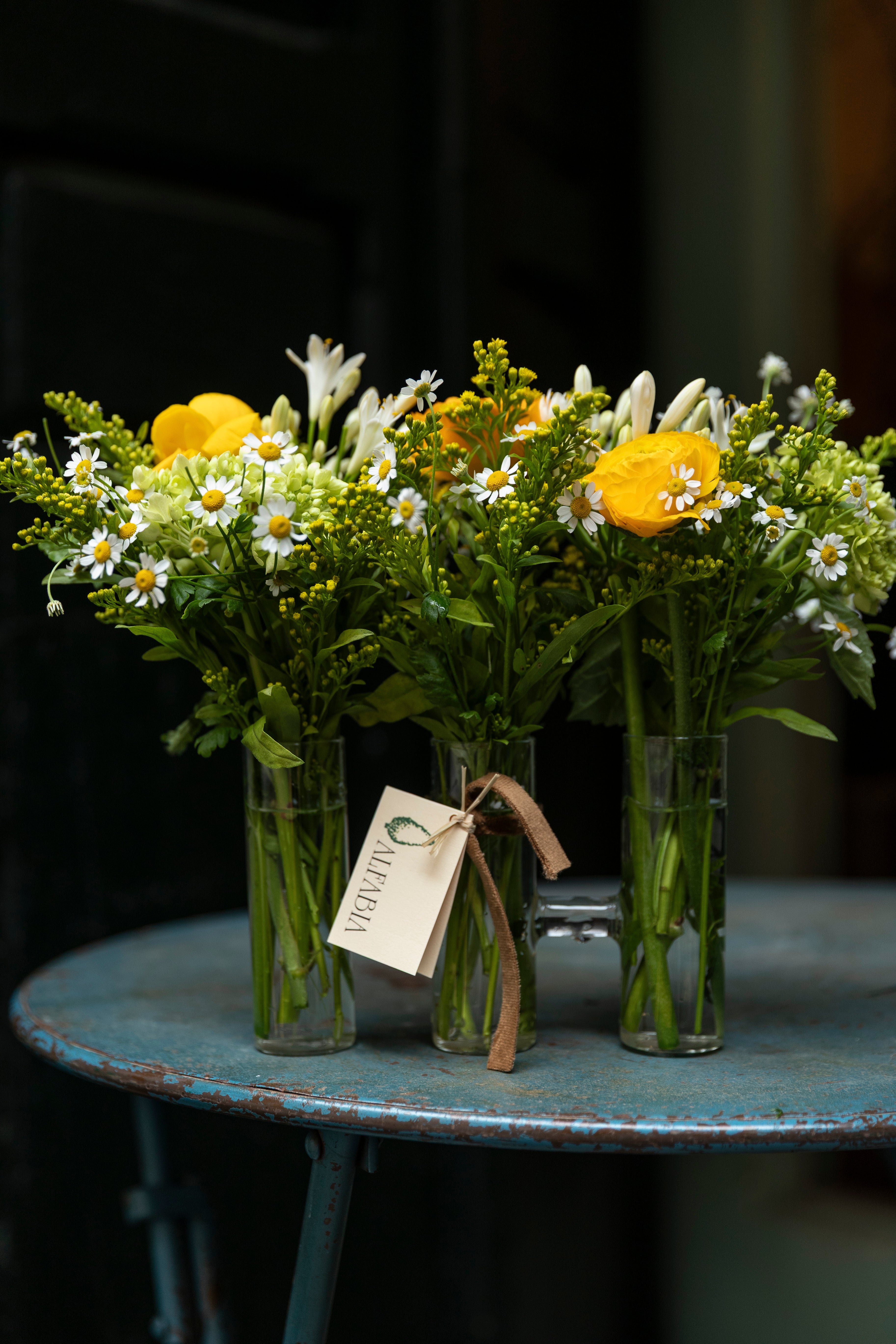 Probeta de flores variadas