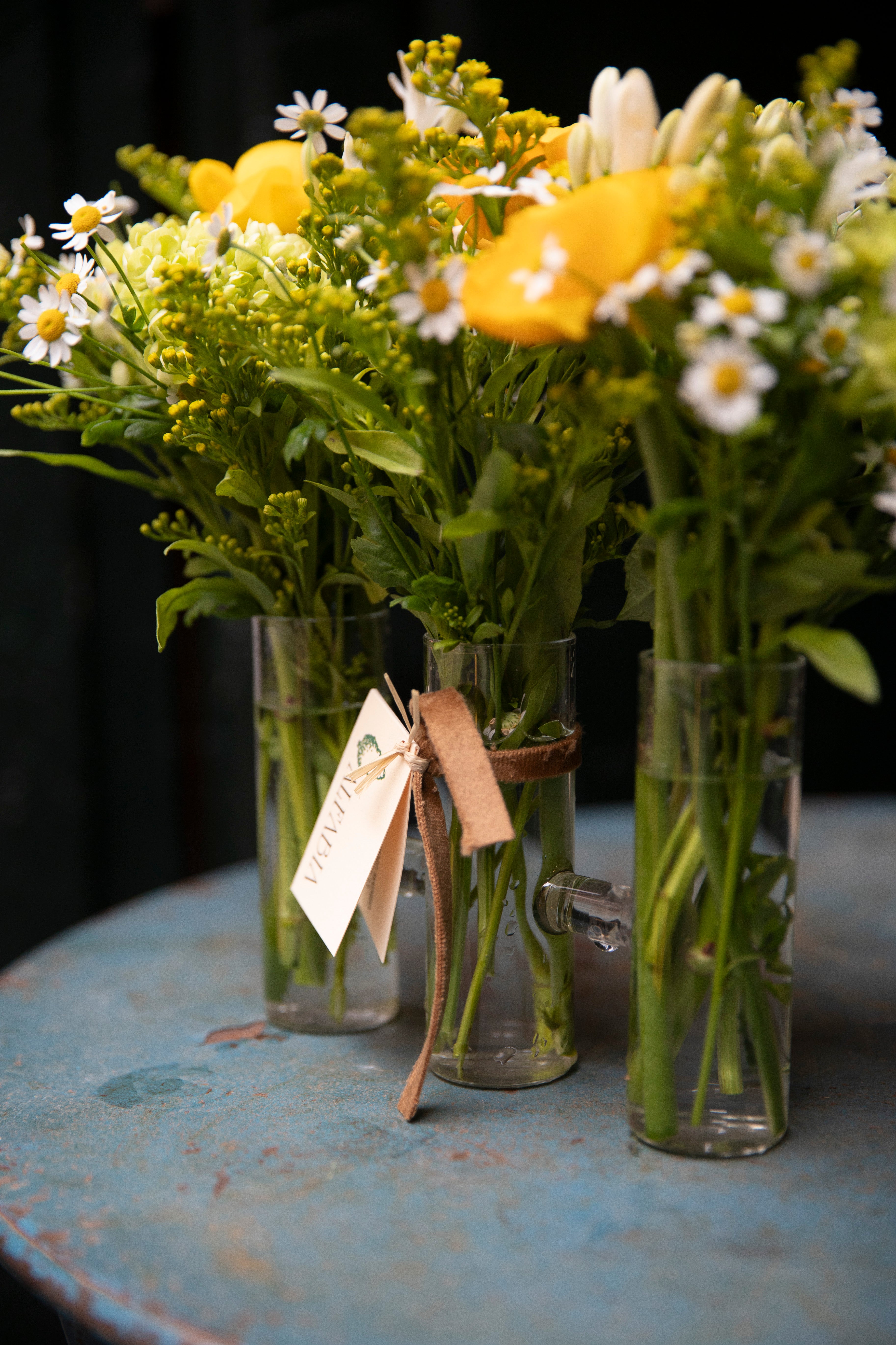 Probeta de flores variadas