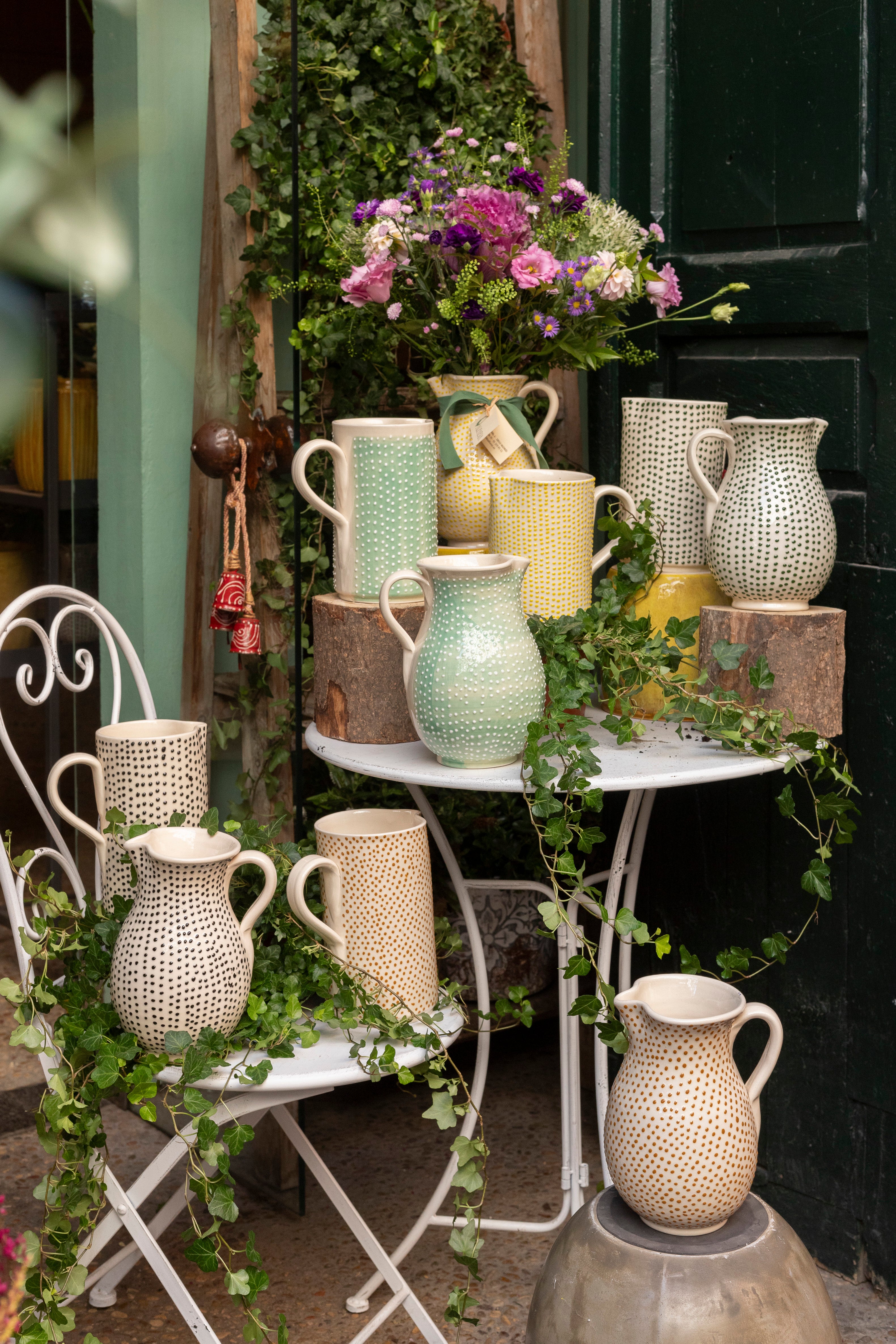 Jarras variadas sin flor