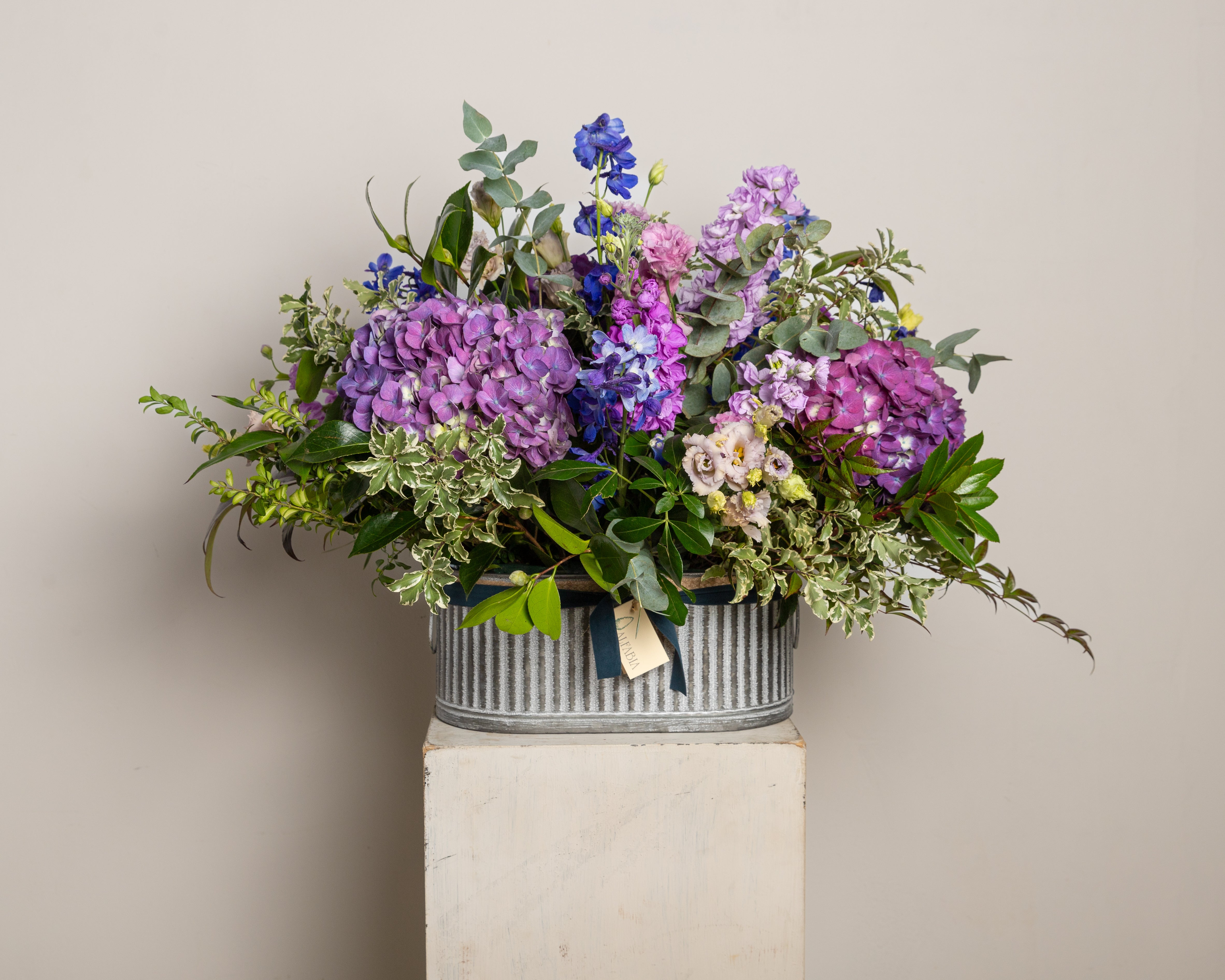 Arreglo floral en zinc