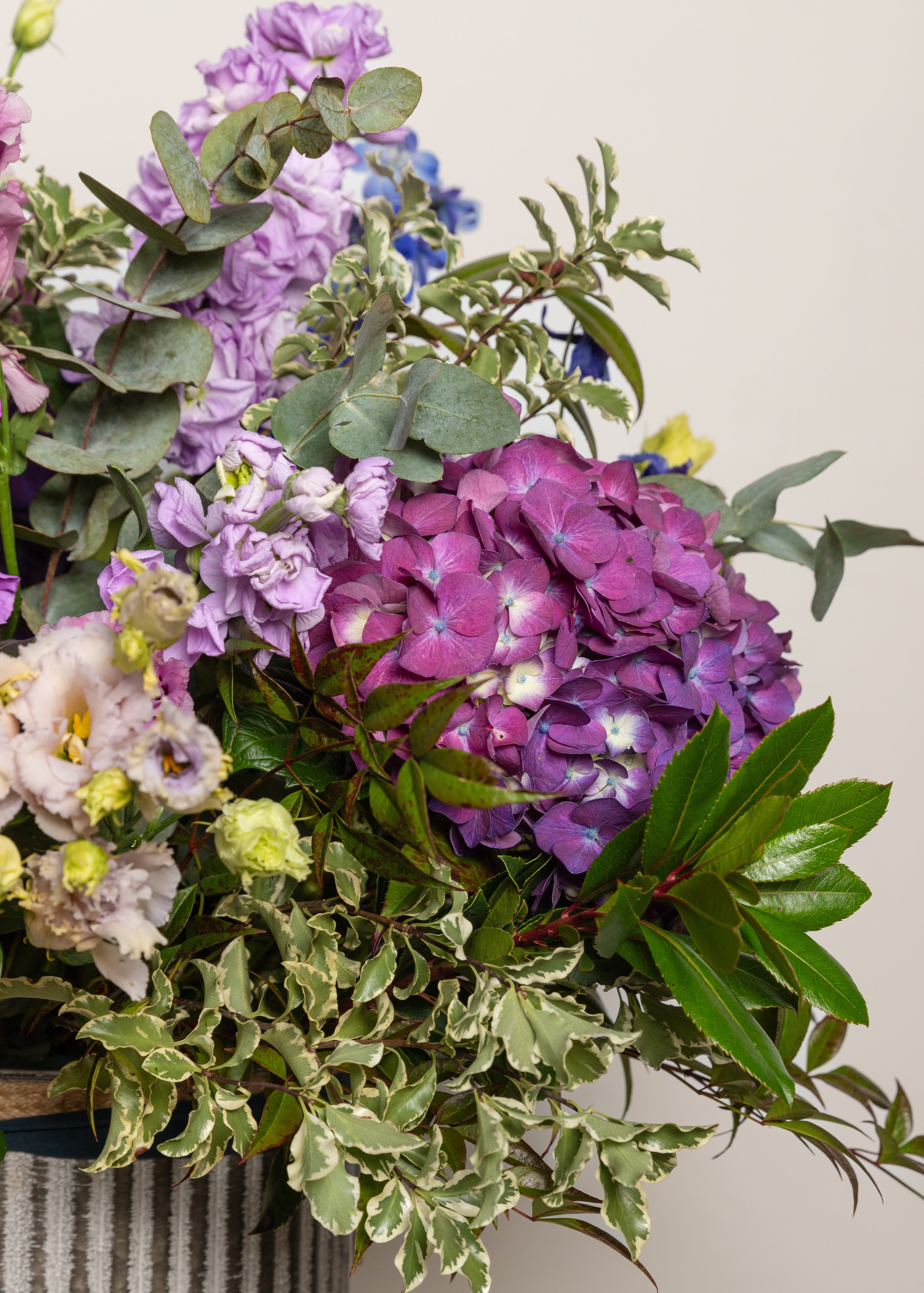 Arreglo floral en zinc