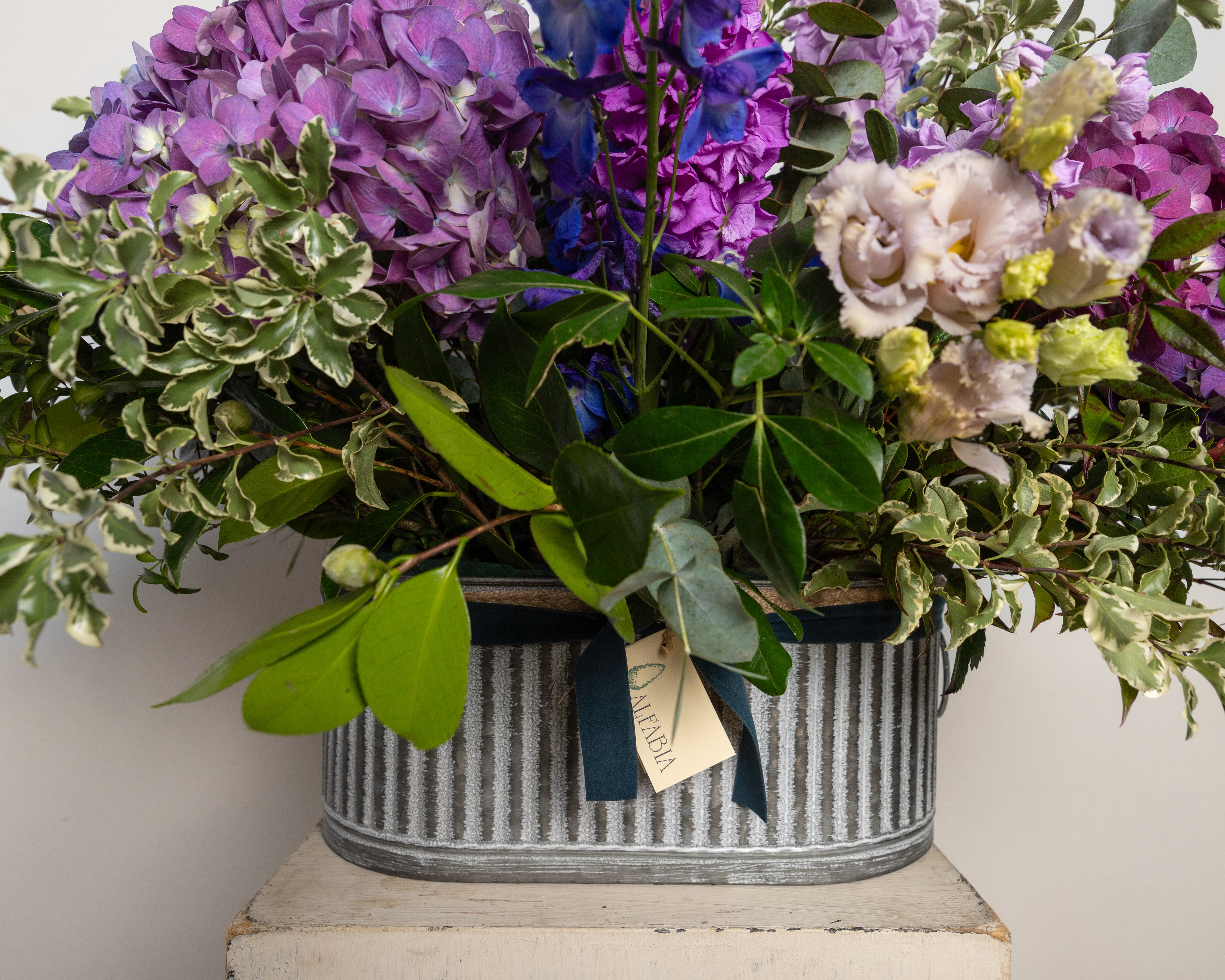 Arreglo floral en zinc