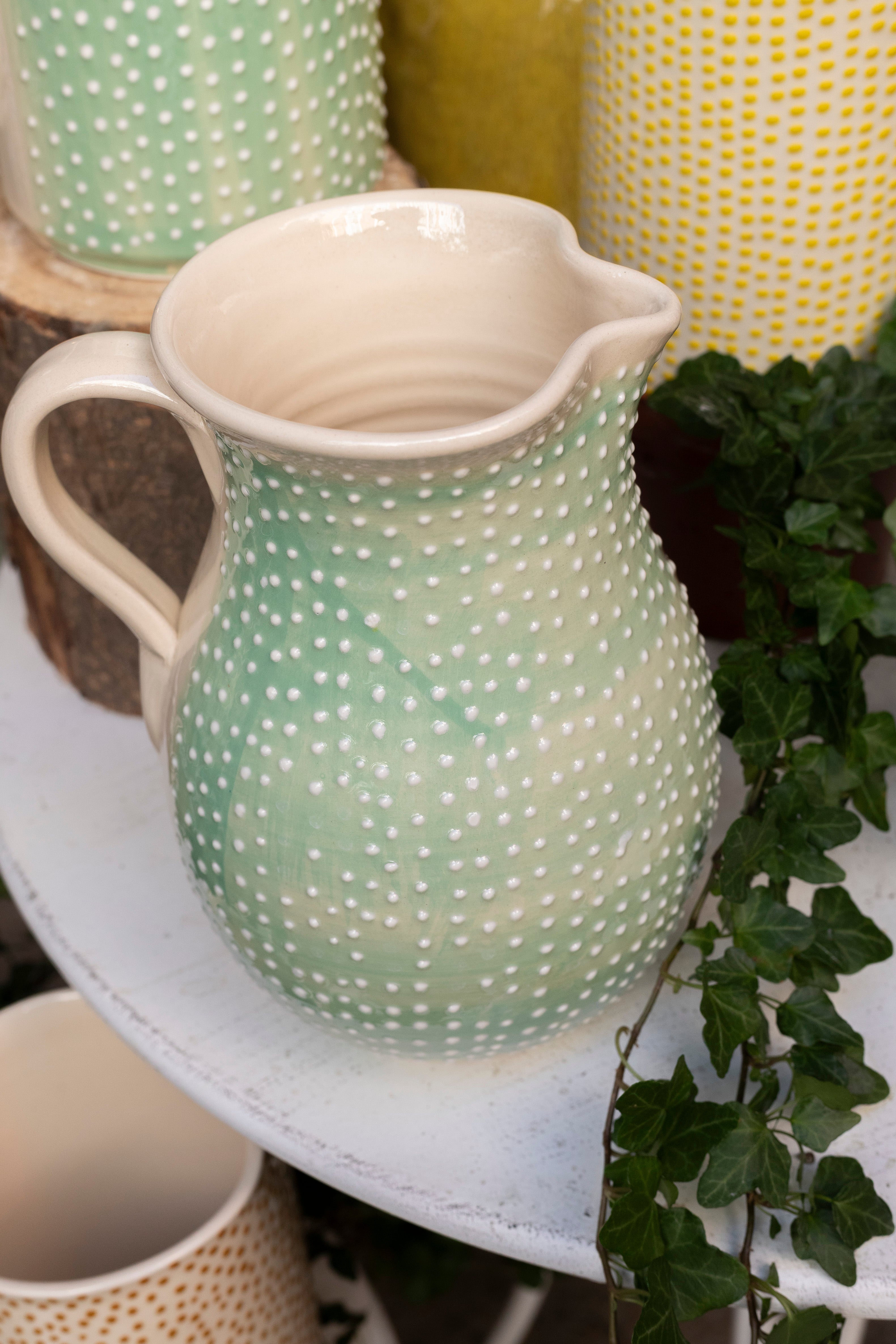 Jarras variadas sin flor